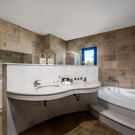 Themis Private Villa, Swimming Pool & Jacuzzi Ialysos (Rhodes)