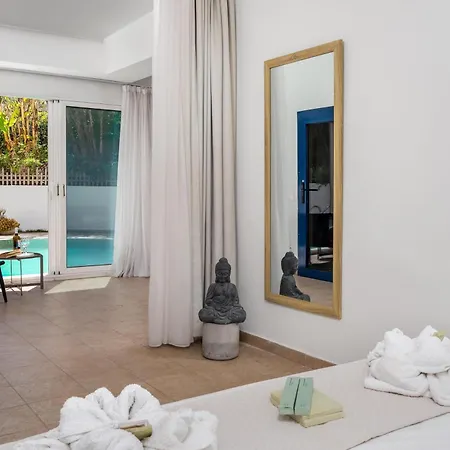 Вилла Themis Private Villa, Swimming Pool & Jacuzzi