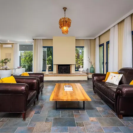 Вилла Themis Private Villa, Swimming Pool & Jacuzzi *