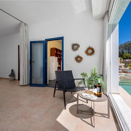 Themis Private Villa, Swimming Pool & Jacuzzi *