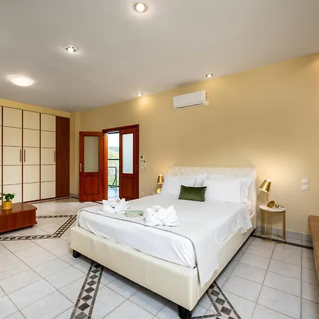 Themis Private Villa, Swimming Pool & Jacuzzi Villa Jaliszósz