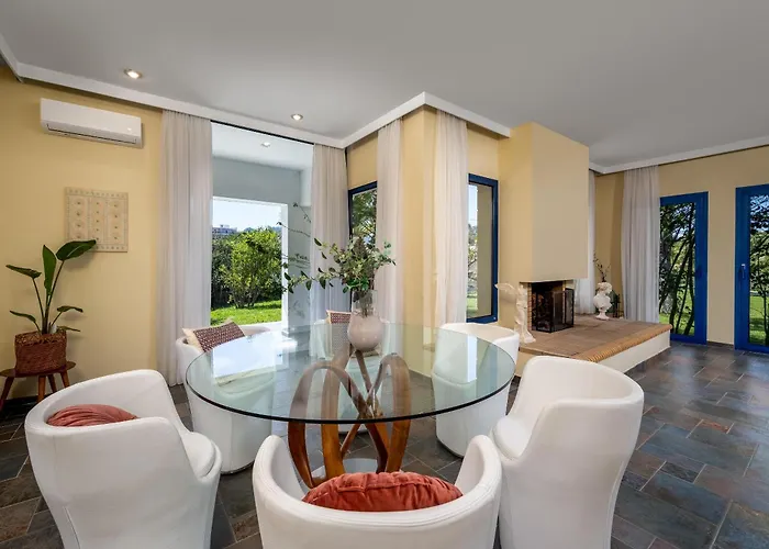 Themis Private Villa, Swimming Pool&Jacuzzi