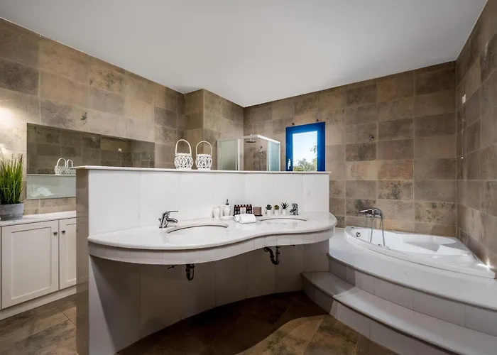 Themis Private Villa, Swimming Pool&Jacuzzi Ialysos (Rhodes)